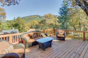Spacious Crestline Retreat 1 Mi to Lake Gregory